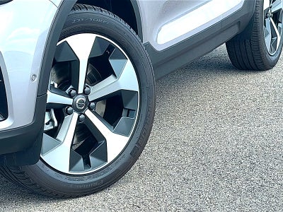 2026 Volvo XC40 Plus, B5 AWD Gas (mild hybrid), Dark