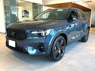 2026 Volvo XC40 Black Edition Ultra, B5 AWD Gas (mild hybrid)