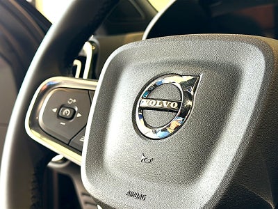 2026 Volvo XC40 Black Edition Ultra, B5 AWD Gas (mild hybrid)