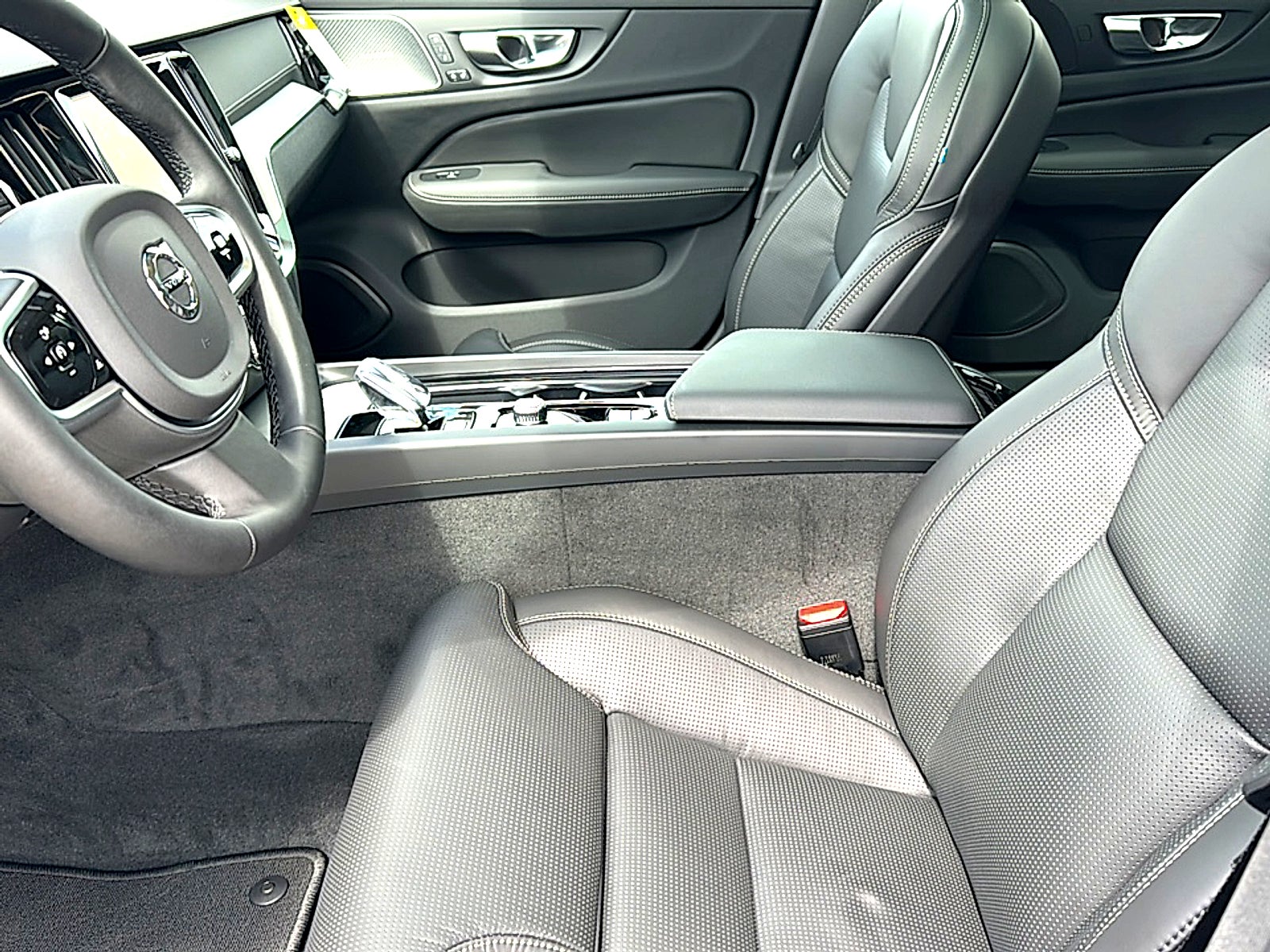 2026 Volvo V60 Cross Country Ultra, B5 AWD Gas (mild hybrid)