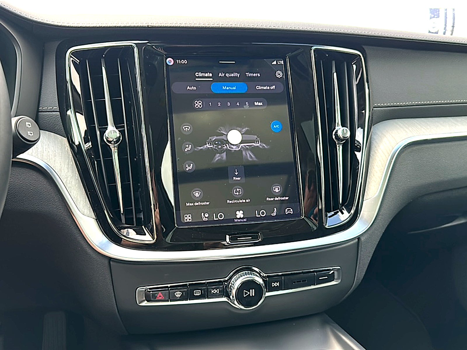 2026 Volvo V60 Cross Country Ultra, B5 AWD Gas (mild hybrid)