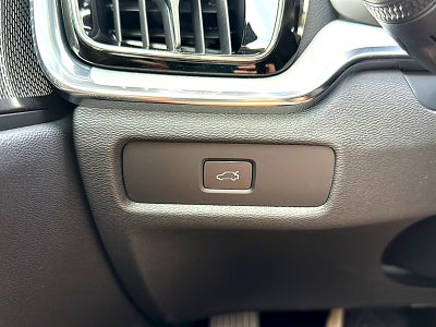 2026 Volvo V60 Cross Country Ultra, B5 AWD Gas (mild hybrid)