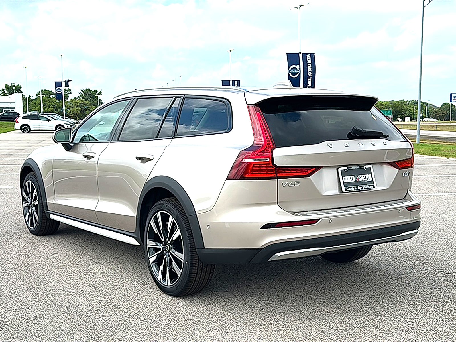 2026 Volvo V60 Cross Country Ultra, B5 AWD Gas (mild hybrid)