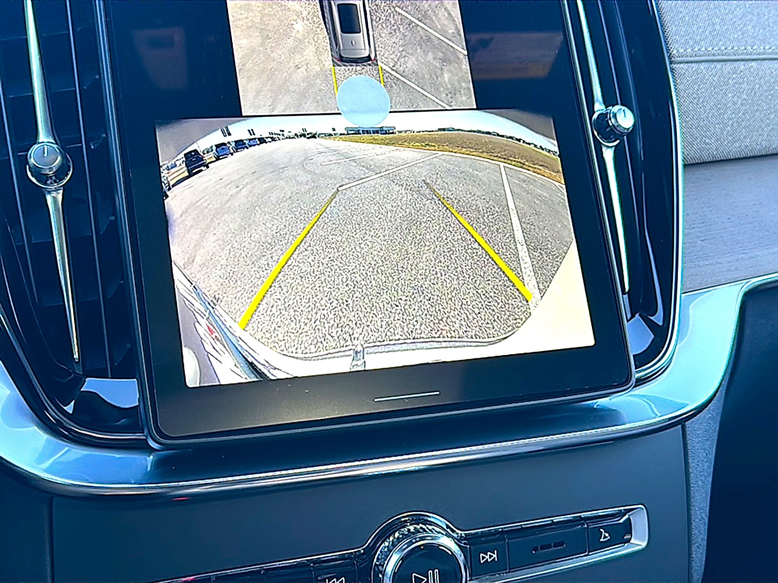 2026 Volvo XC90 Plus, B5 AWD Gas (mild hybrid), Gasoline, Bright, 7 Seats