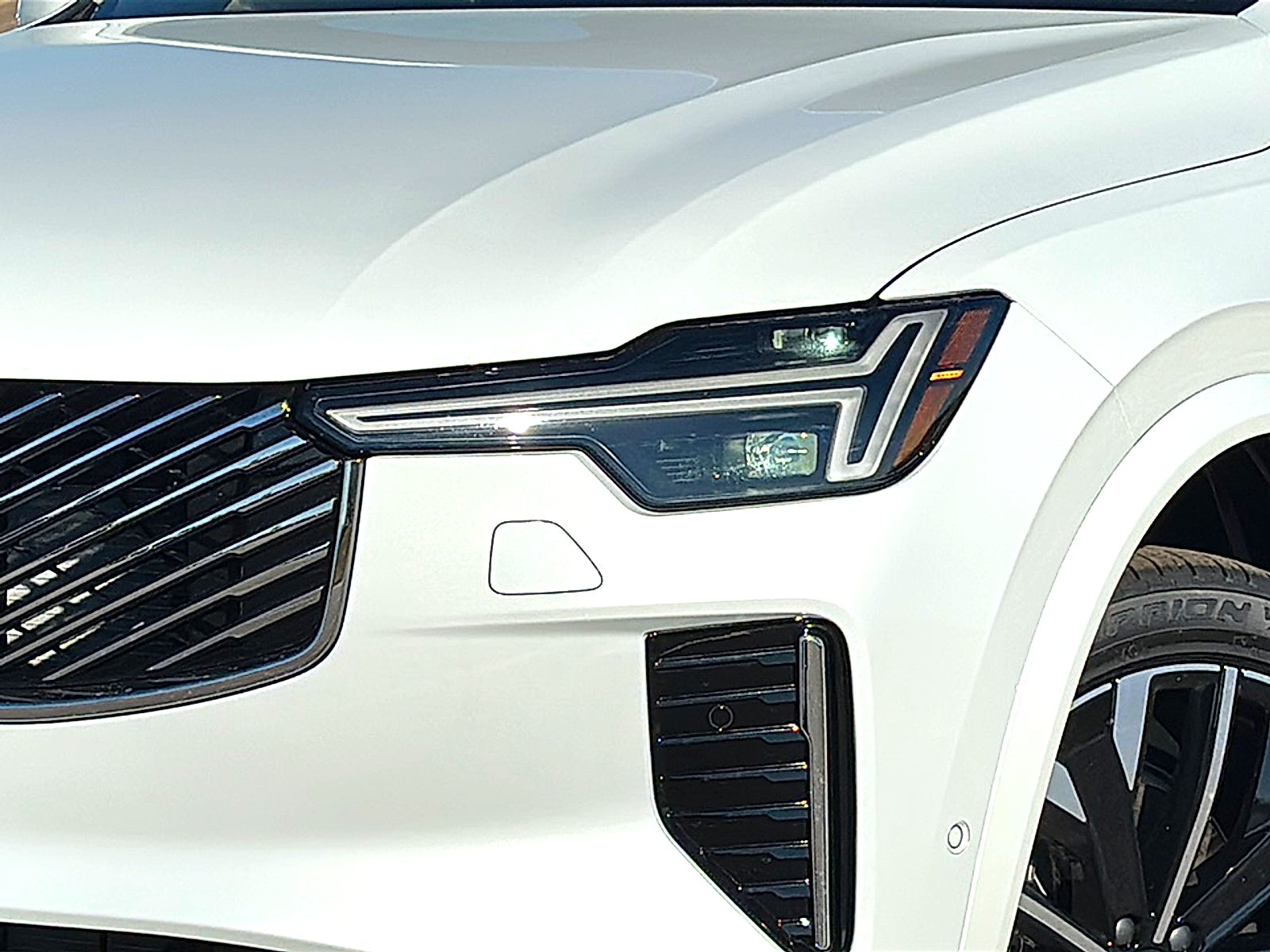 2026 Volvo XC90 Plus, B5 AWD Gas (mild hybrid), Gasoline, Bright, 7 Seats