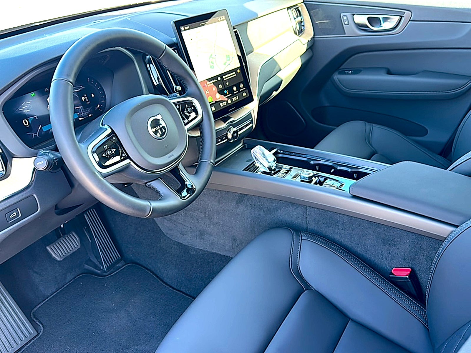 2026 Volvo XC60 B5 Plus