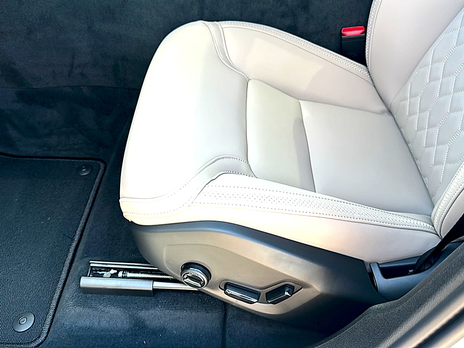 2026 Volvo XC60 B5 Core
