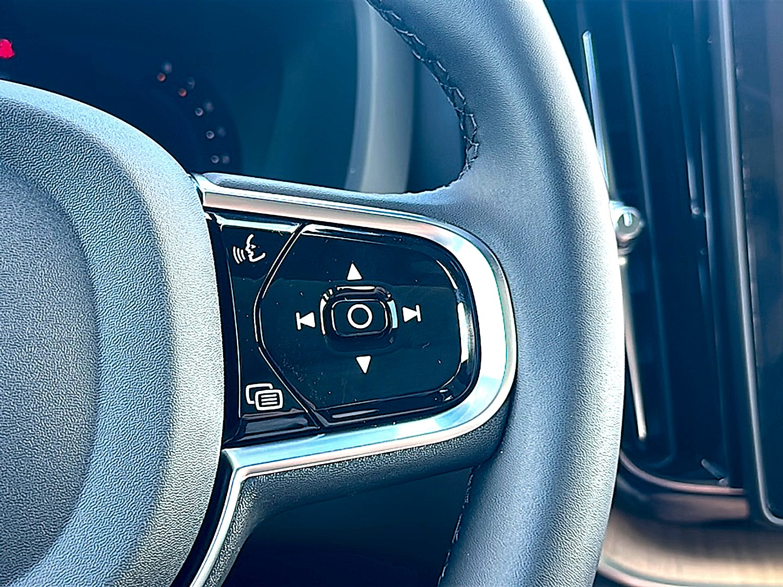 2026 Volvo XC60 B5 Core