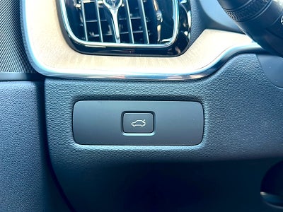2026 Volvo XC60 B5 Core