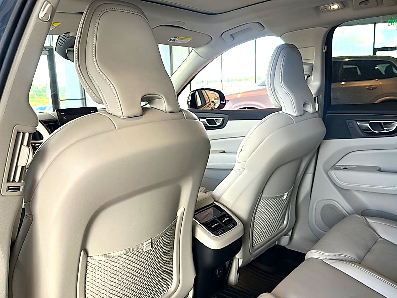 2026 Volvo XC60 B5 Ultra
