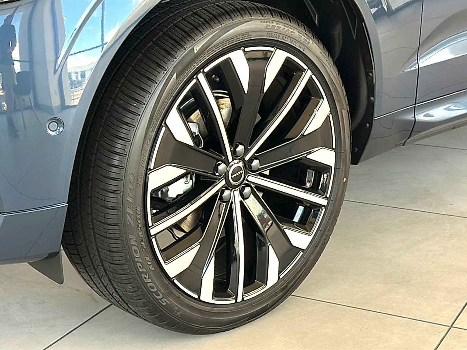 2026 Volvo XC60 B5 Ultra