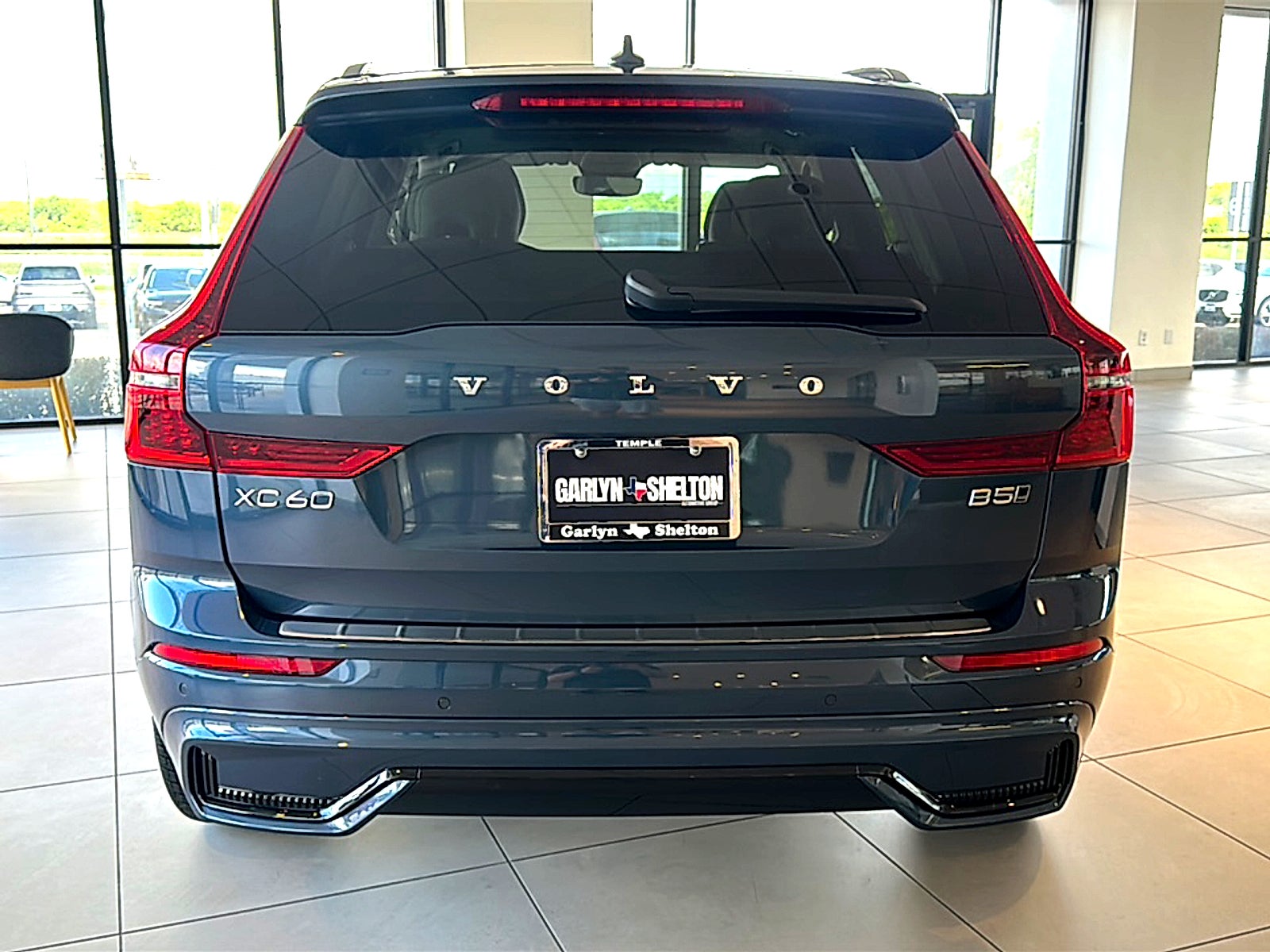 2026 Volvo XC60 B5 Ultra