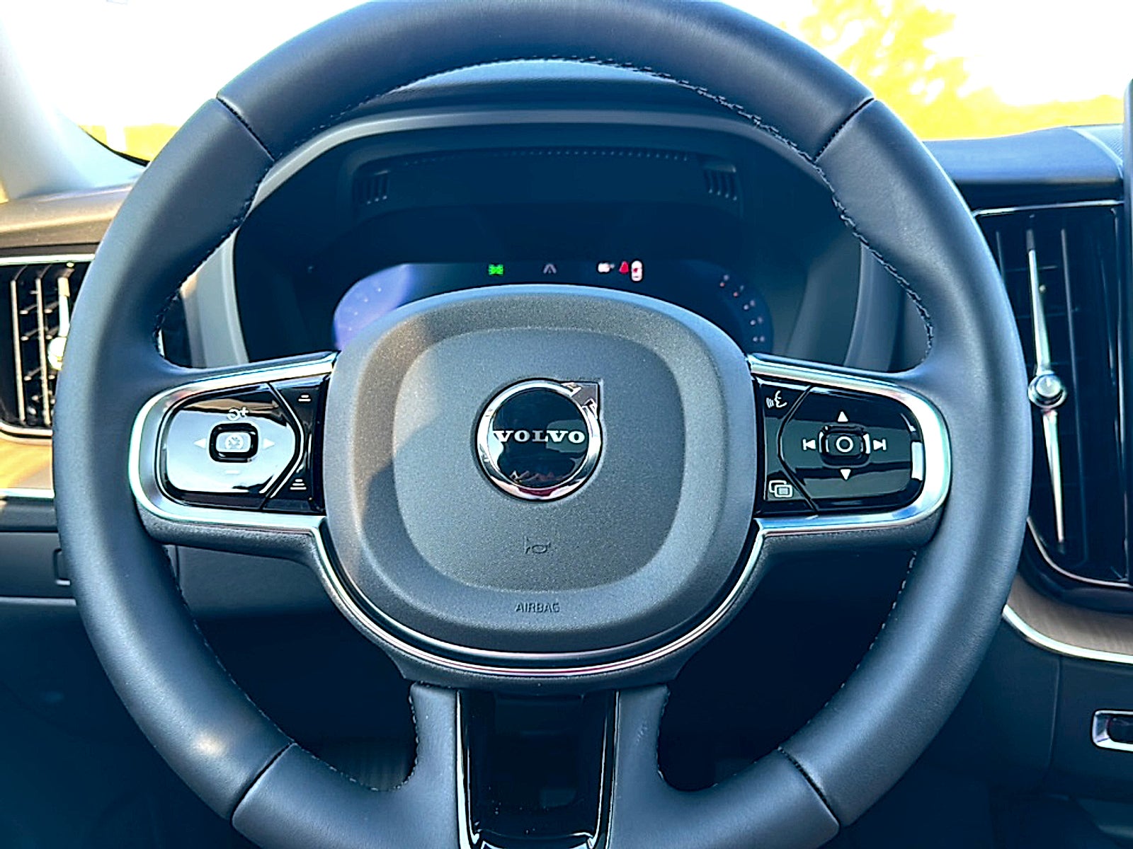 2027 Volvo XC60 Plus