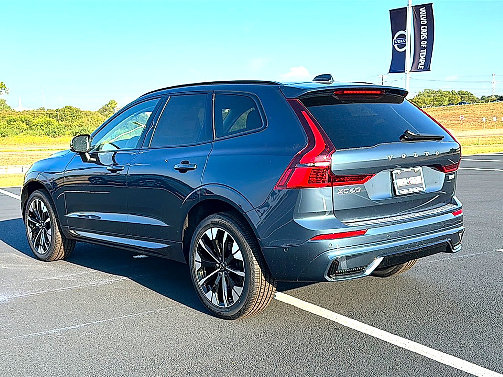2027 Volvo XC60 Plus