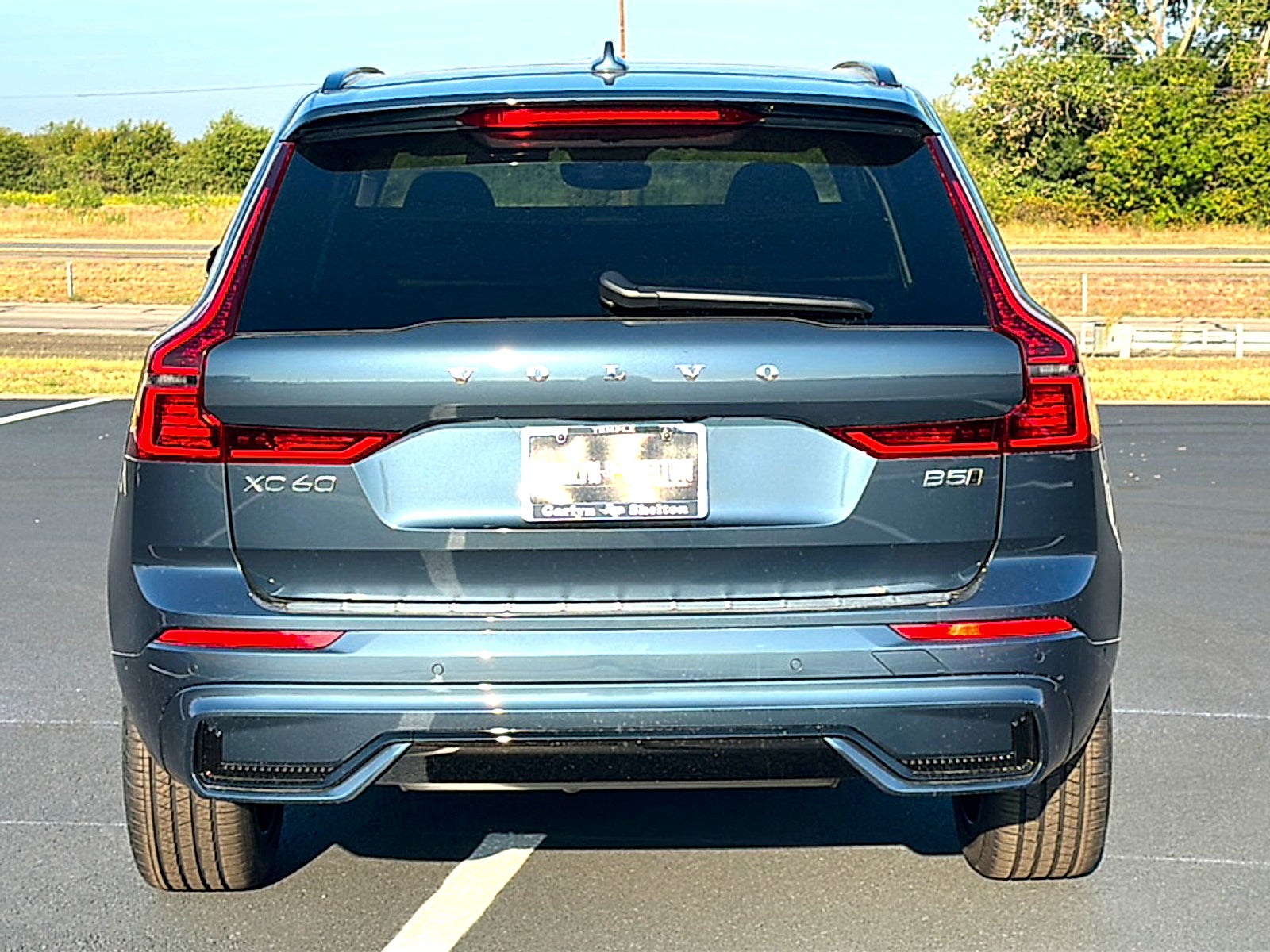 2027 Volvo XC60 Plus