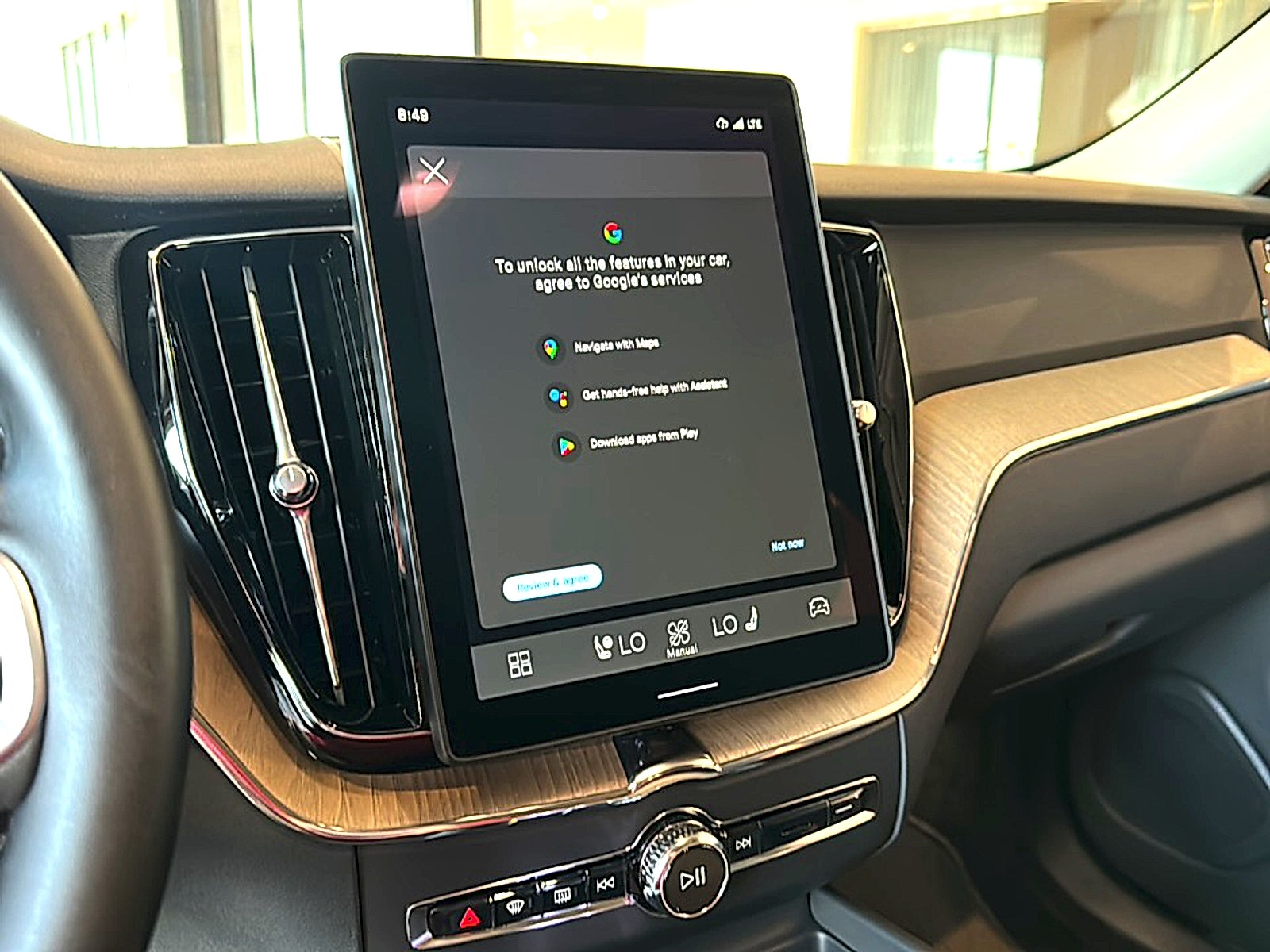 2027 Volvo XC60 Plus