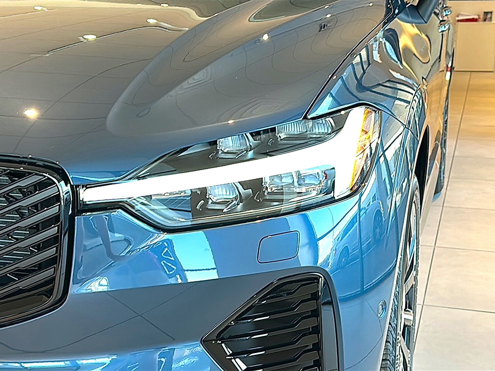 2027 Volvo XC60 Plus