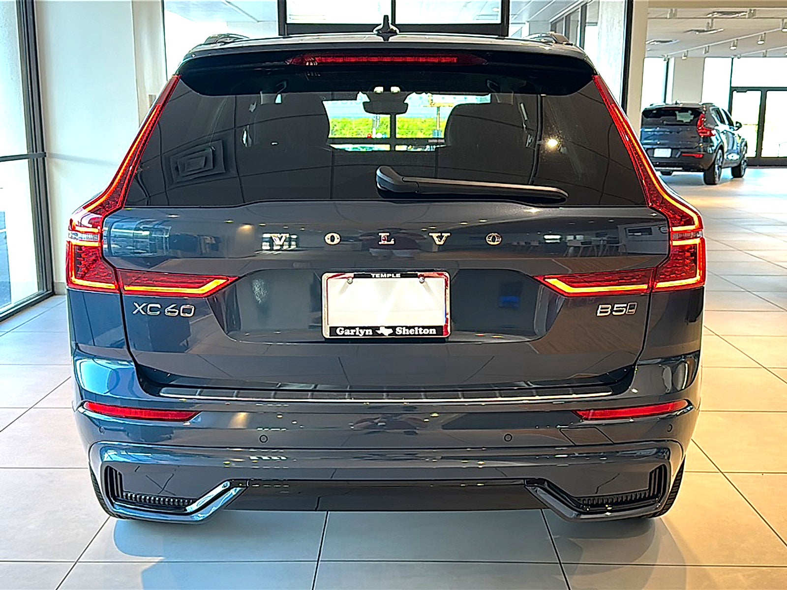 2027 Volvo XC60 Plus