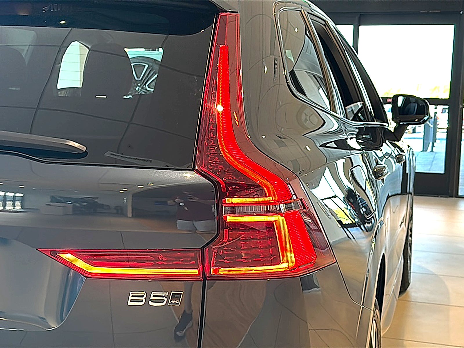 2027 Volvo XC60 Plus
