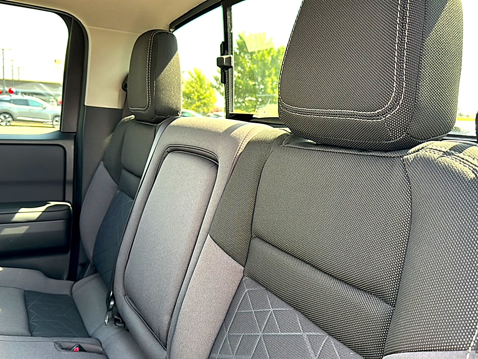 2027 Nissan Frontier Crew Cab SV