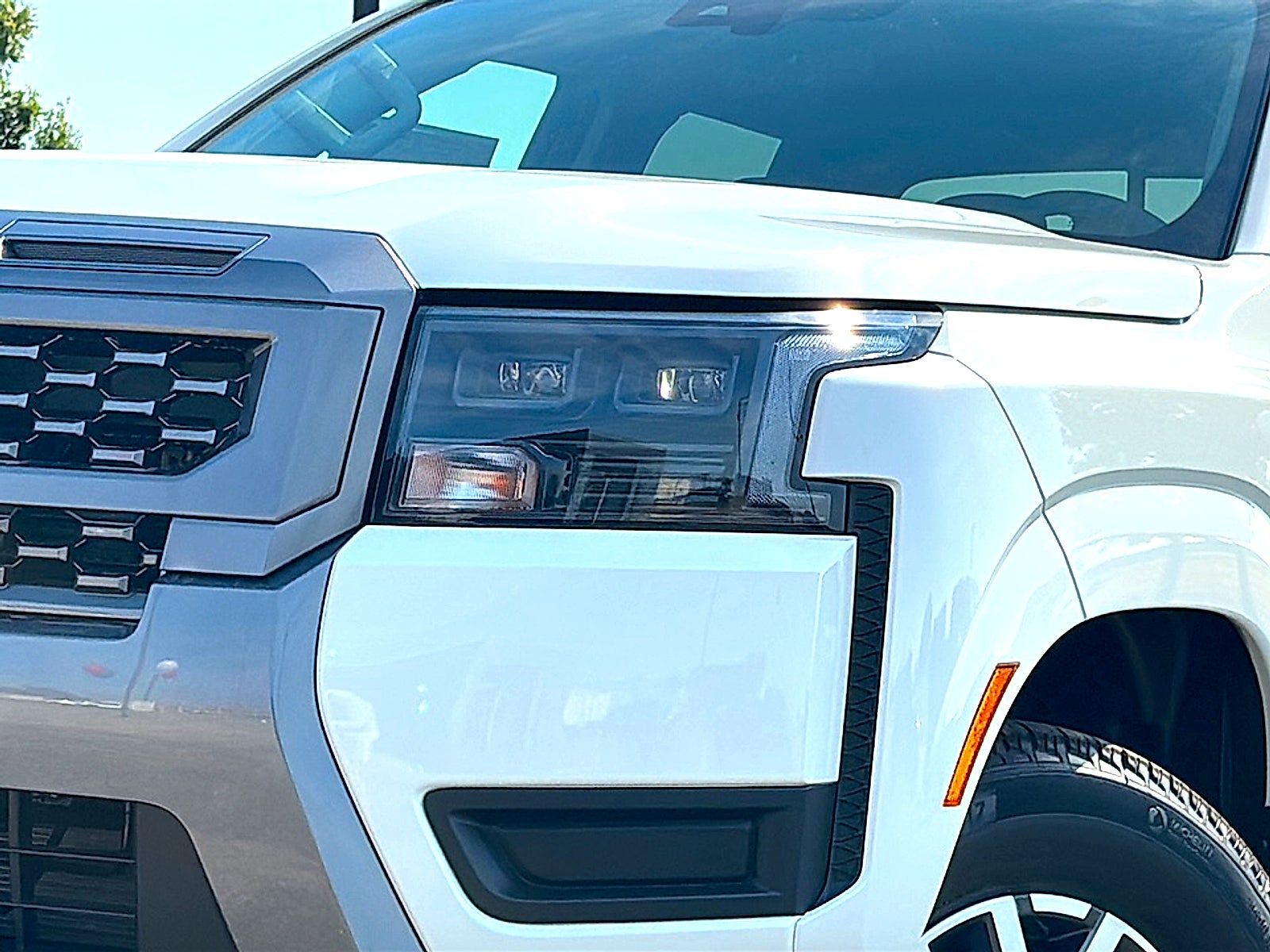 2027 Nissan Frontier Crew Cab SV