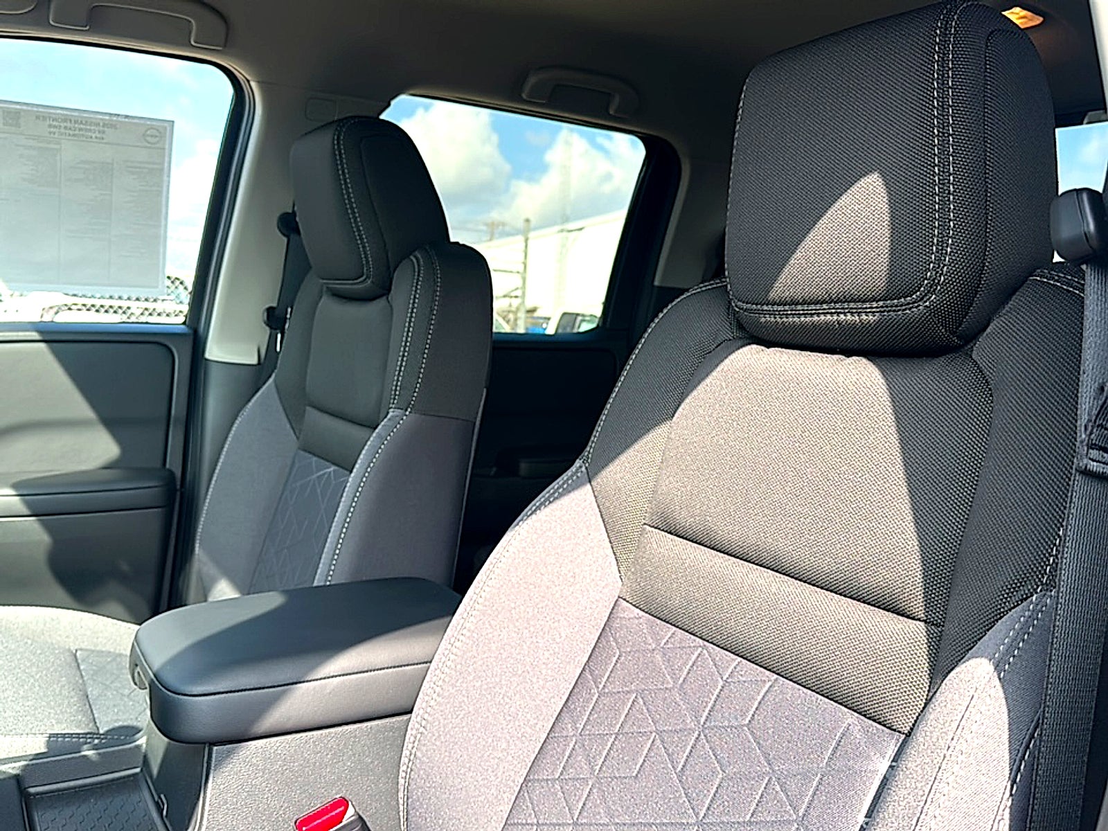 2026 Nissan Frontier Crew Cab SV