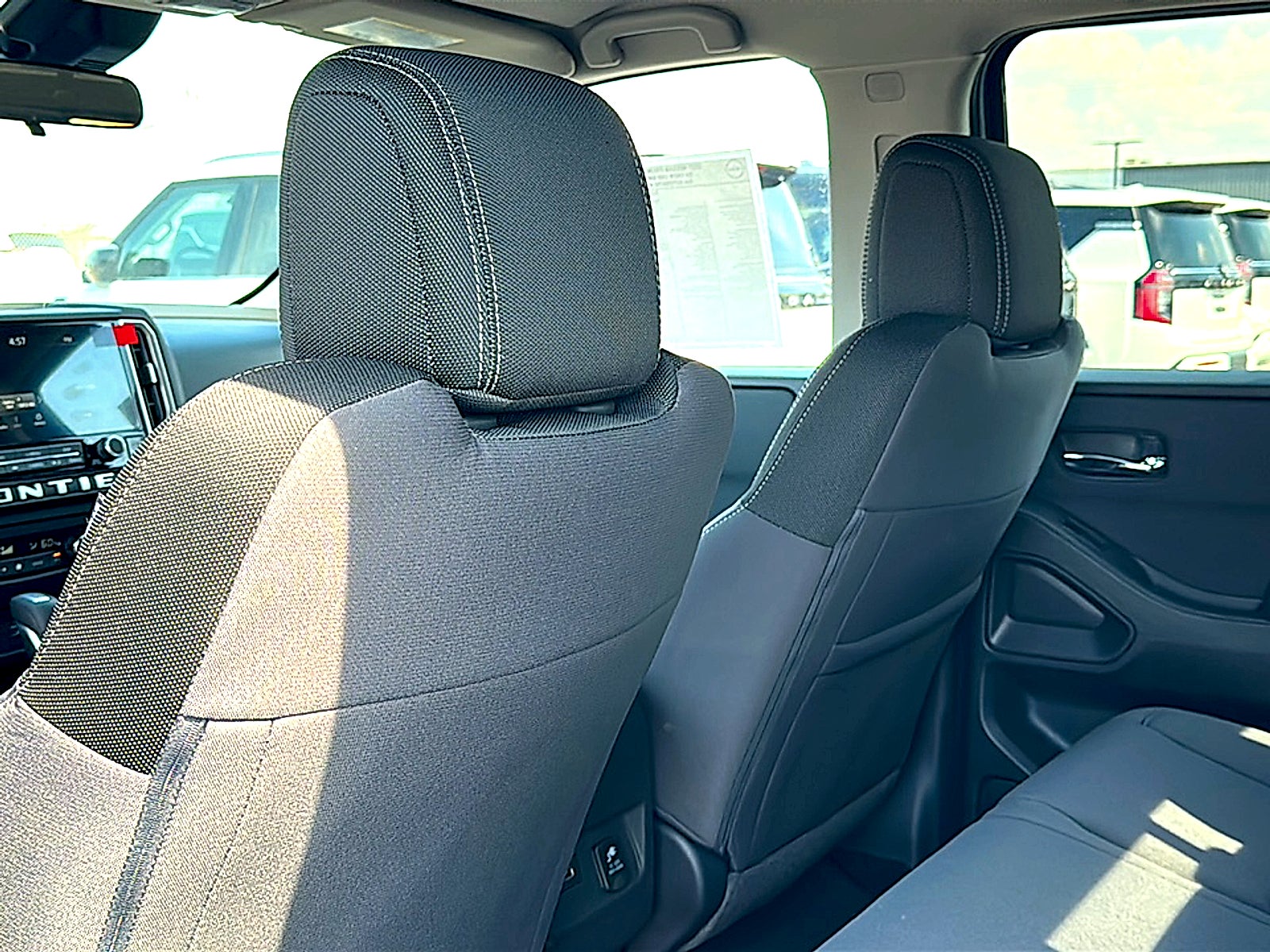 2027 Nissan Frontier Crew Cab SV