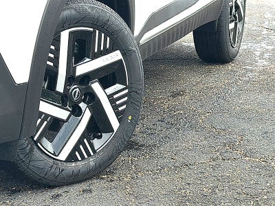 2027 Nissan Kicks SV