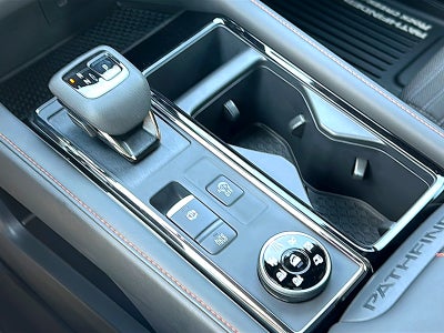 2026 Nissan Pathfinder Rock Creek®
