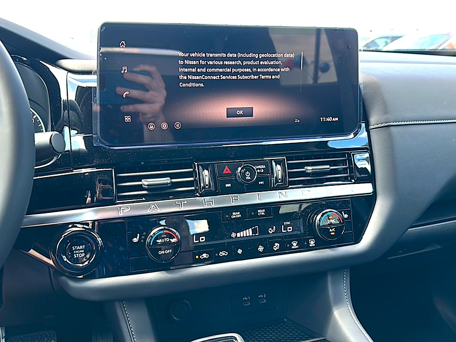 2026 Nissan Pathfinder SV