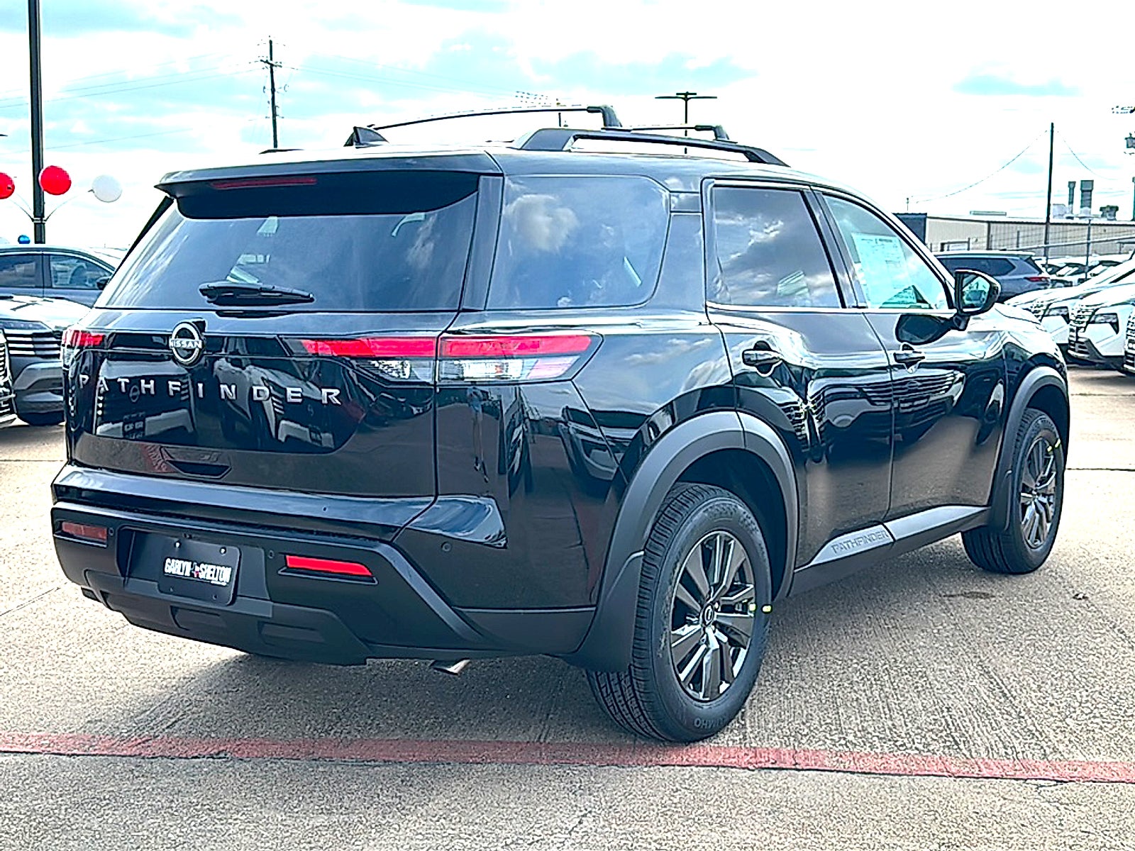 2026 Nissan Pathfinder SV
