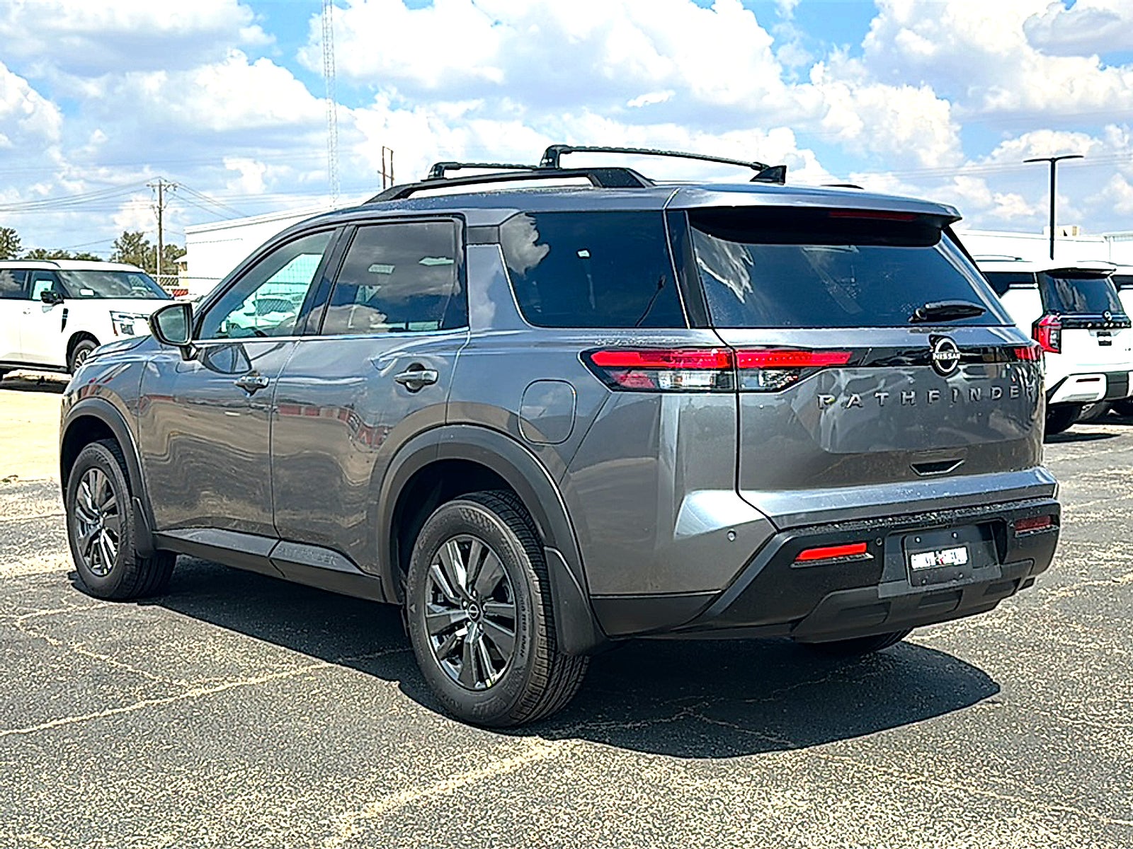 2026 Nissan Pathfinder SV