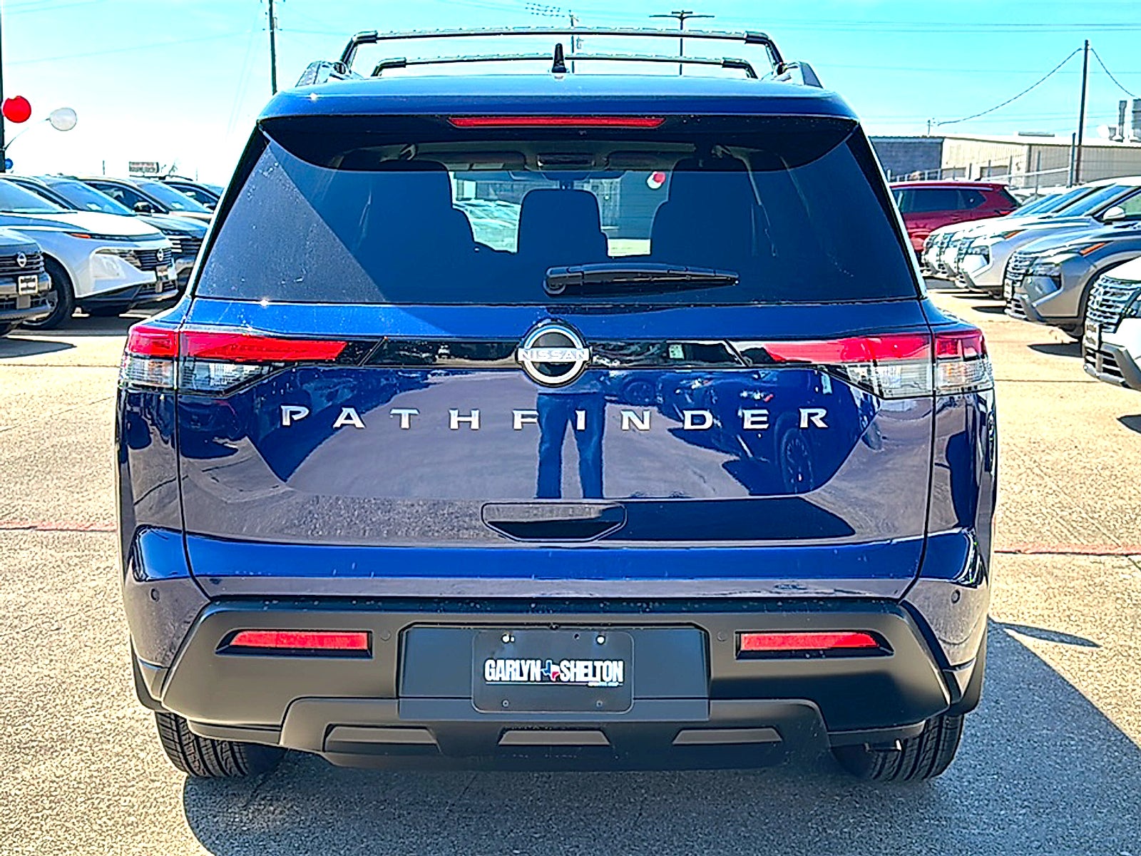 2026 Nissan Pathfinder SV