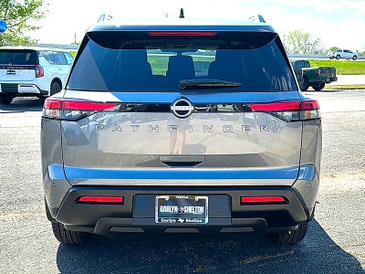 2026 Nissan Pathfinder SV