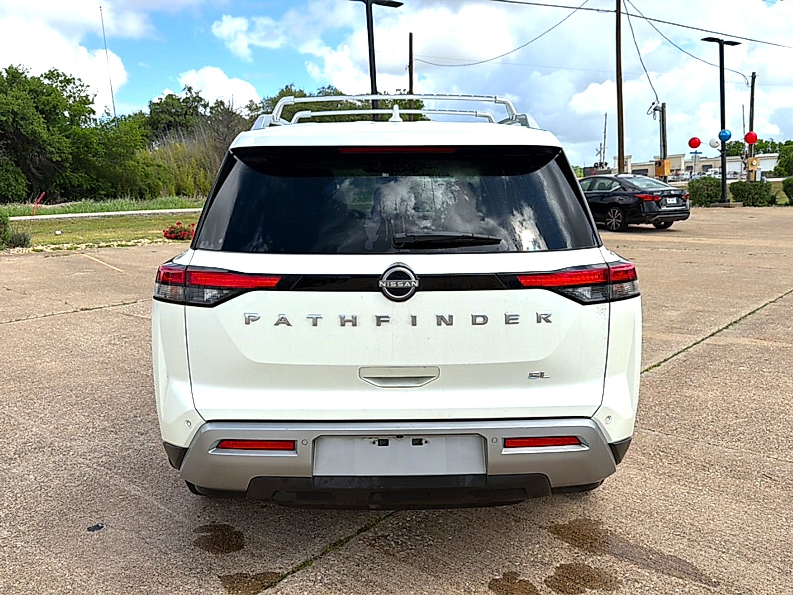 2024 Nissan Pathfinder SL FWD