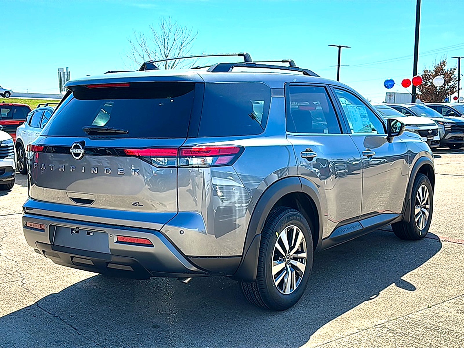 2026 Nissan Pathfinder SL