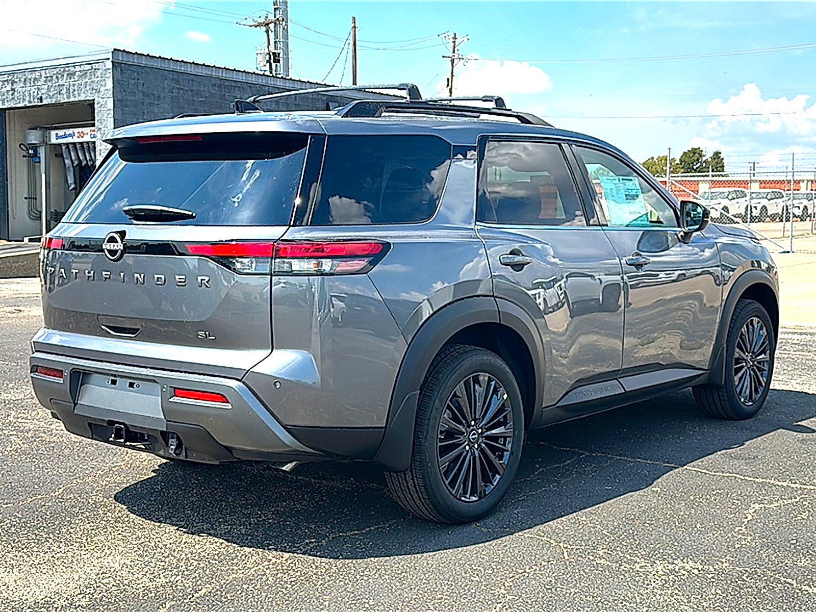 2026 Nissan Pathfinder SL