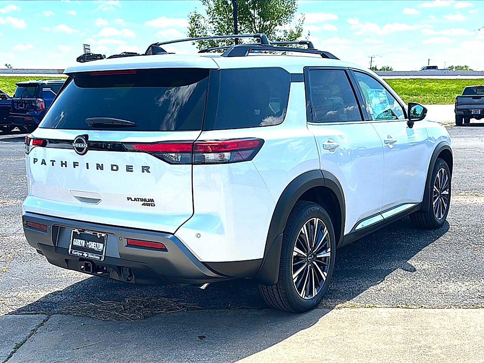 2026 Nissan Pathfinder Platinum