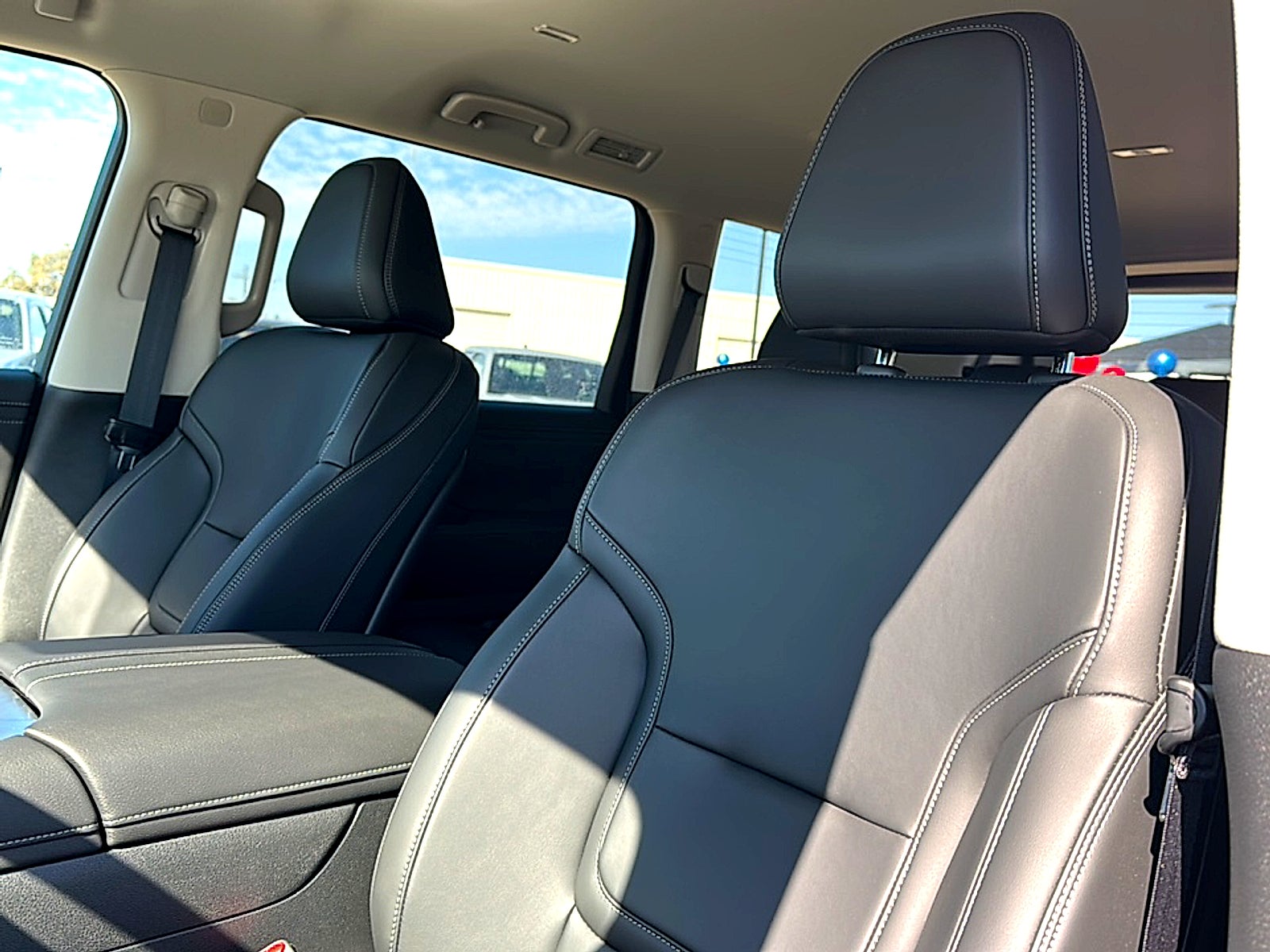 2025 Nissan Armada SV