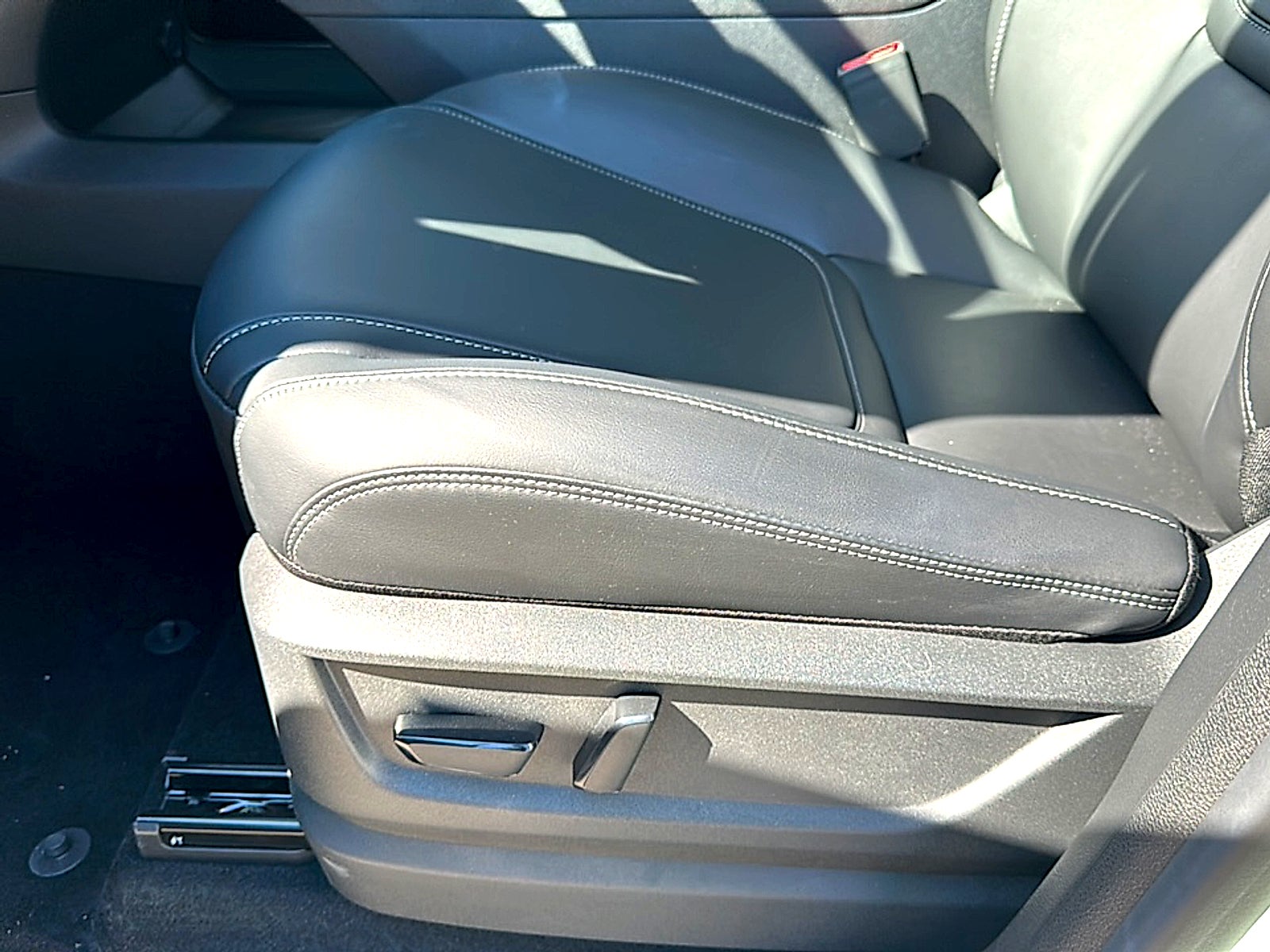 2025 Nissan Armada SV