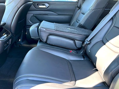 2025 Nissan Armada SV