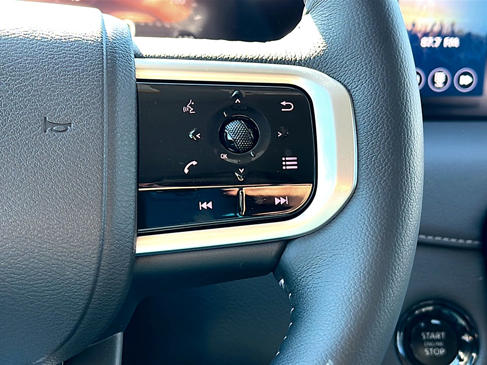 2025 Nissan Armada SV