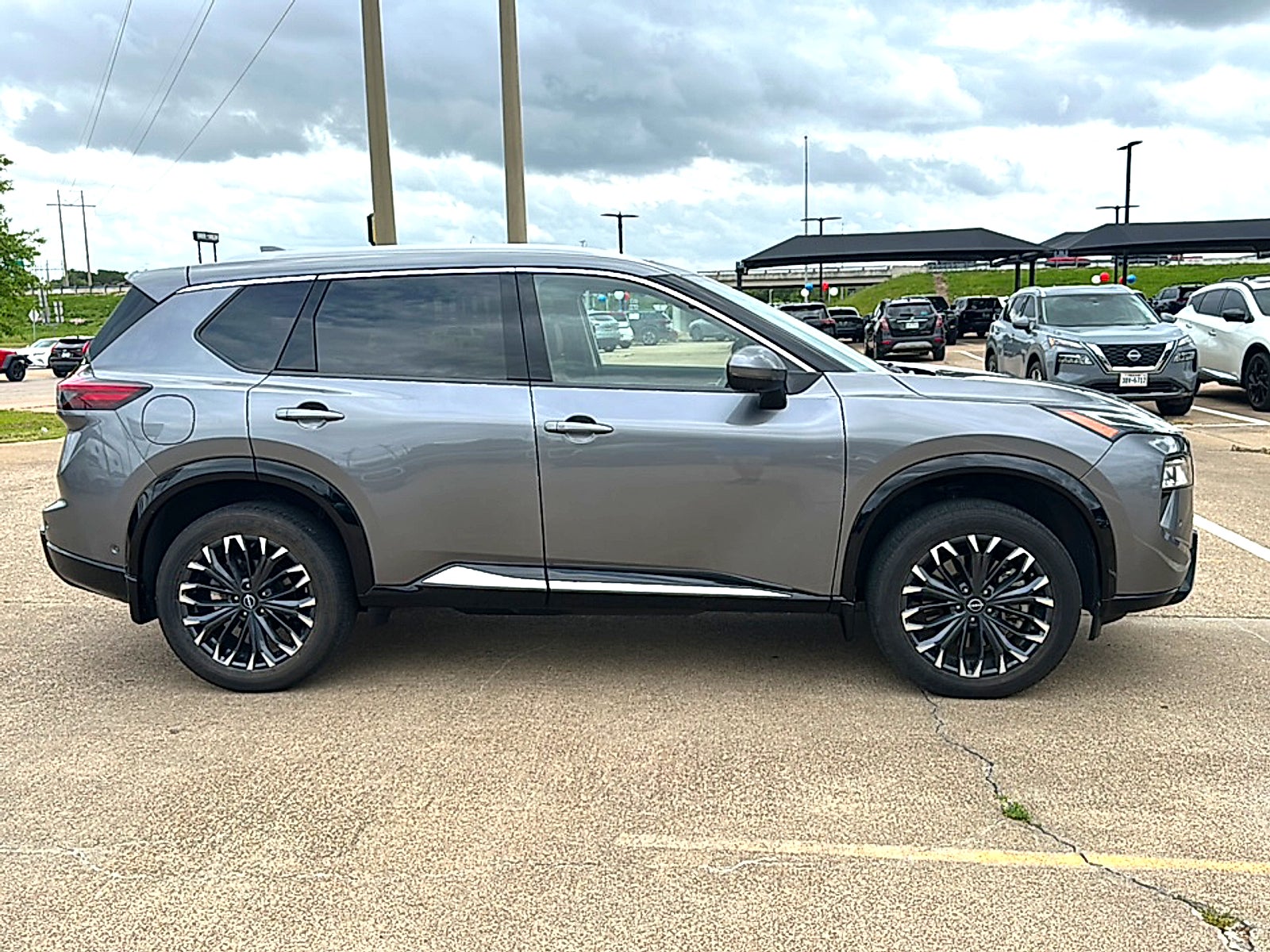 2025 Nissan Rogue Platinum