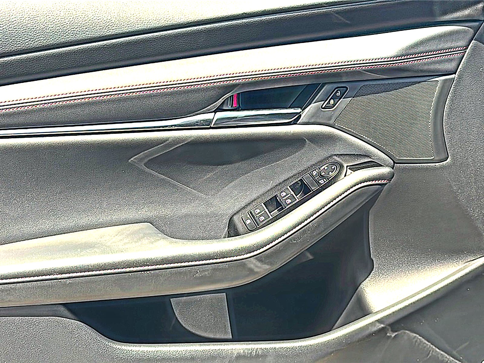 2025 Mazda Mazda3 Hatchback 2.5 S Carbon Edition