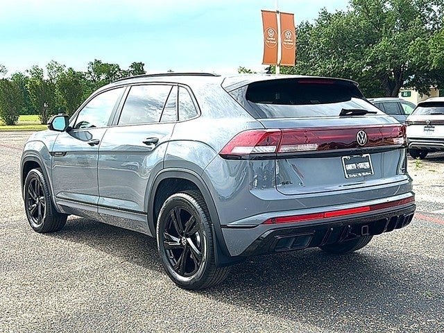 2026 Volkswagen Atlas Cross Sport 2.0T SEL R-Line Black