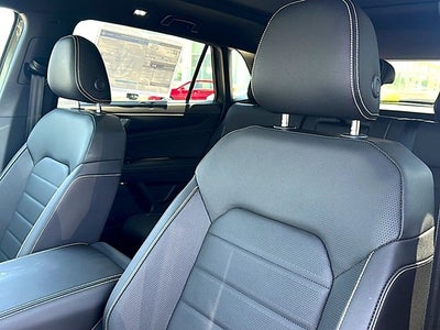 2026 Volkswagen Atlas Cross Sport 2.0T SEL R-Line Black