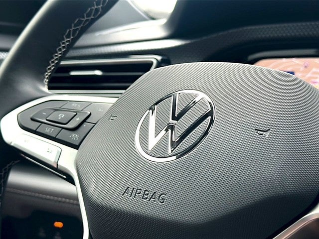 2026 Volkswagen Atlas Cross Sport 2.0T SEL