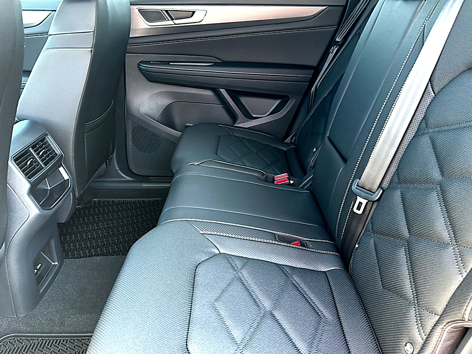 2026 Volkswagen Atlas Cross Sport SE
