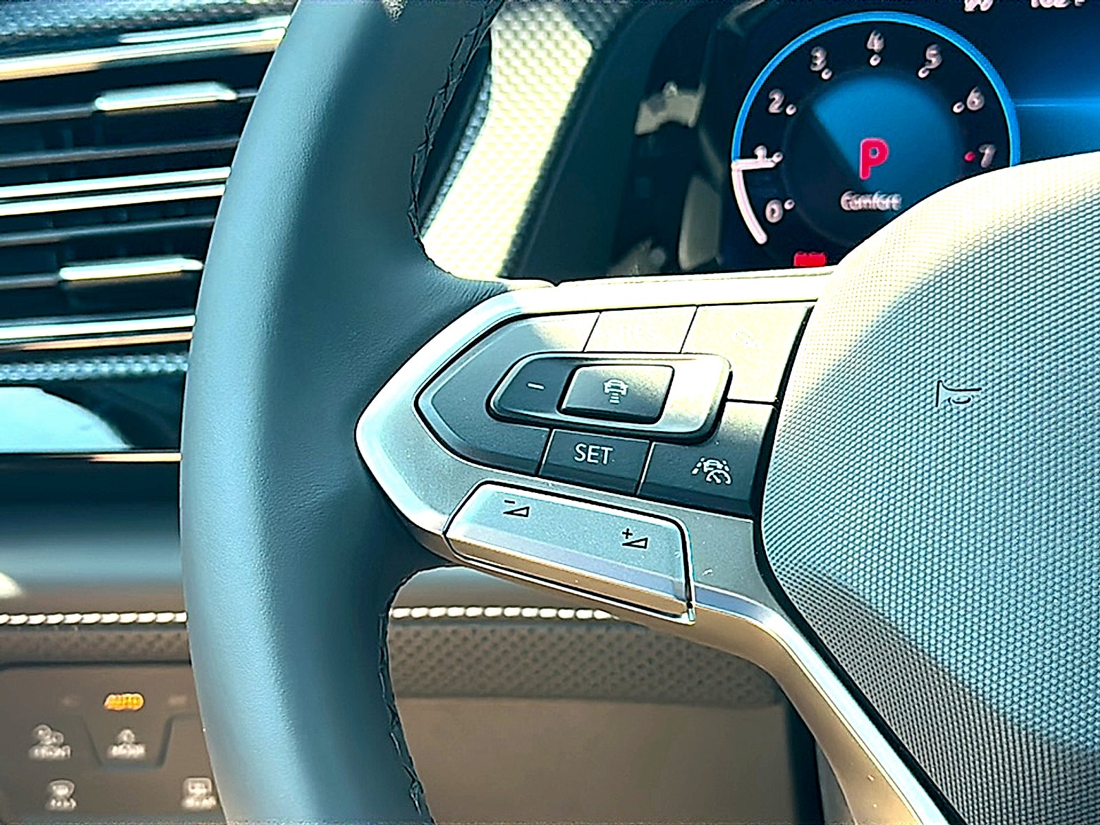 2026 Volkswagen Atlas Cross Sport SEL Premium R-Line