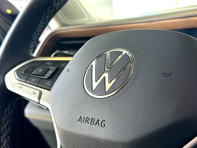 2027 Volkswagen Atlas SE w/Technology